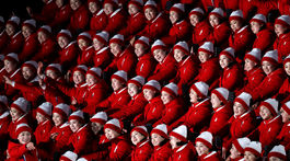 Roztlieskavačky KĽDR sú hitom olympiády. Šíria propagandu?