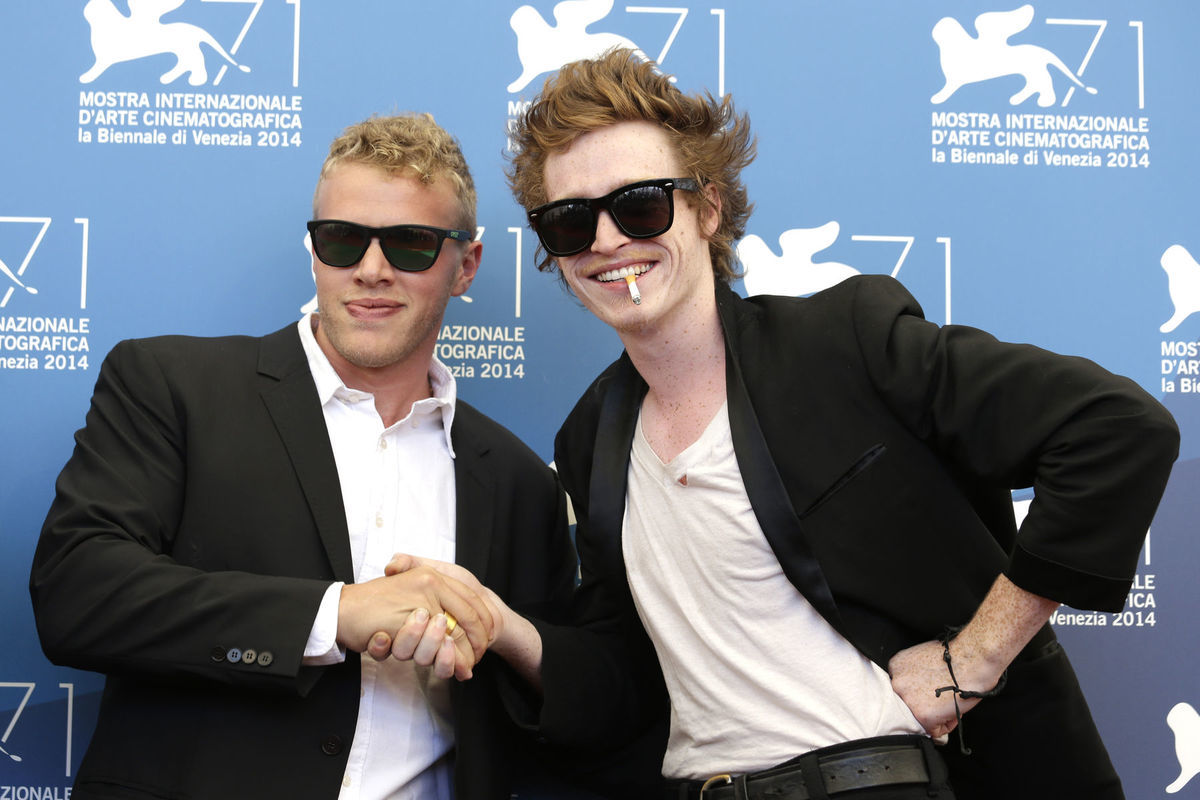 Herec a producent Sebastian Bear-McClard...