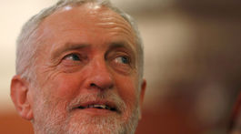 Jeremy Corbyn: Británia sa ženie v ústrety novej studenej vojne