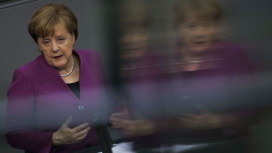 Merkelová si do novej koaličnej vlády vybrala 'omladenú zostavu'