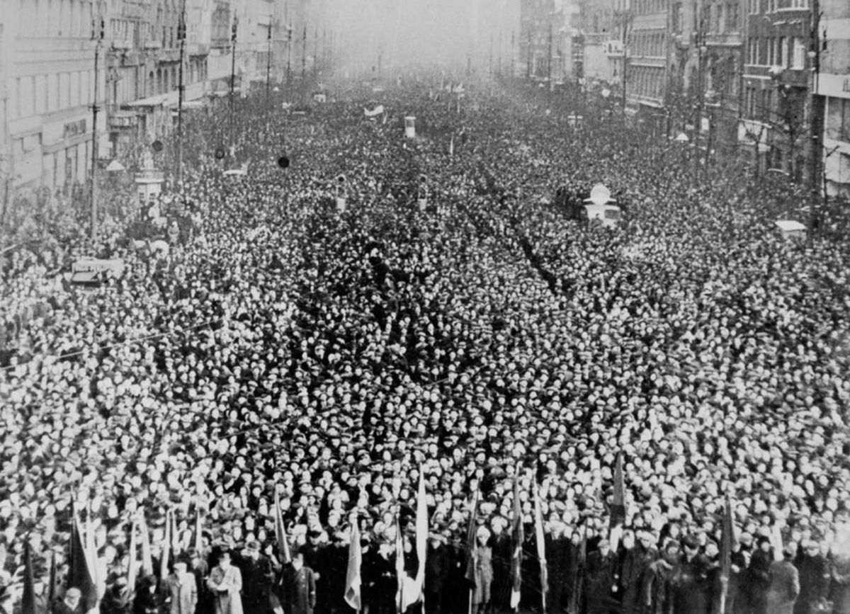 Manifestácia na Václavskom námestí 25. februára...