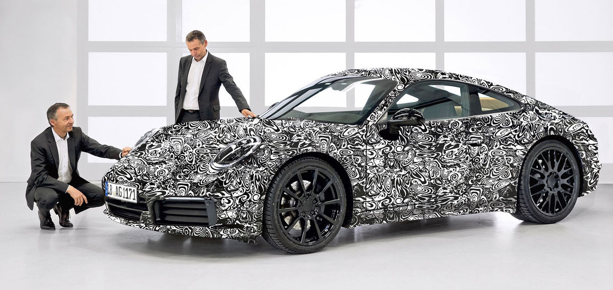 Nové Porsche 911 je zatiaľ skryté pod...