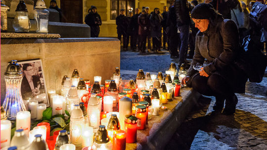Stovky ľudí si v Nitre a Šali uctili pamiatku Kuciaka a Kušnírovej