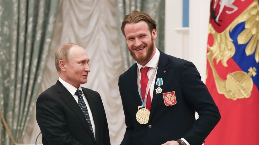 Vladimir Putin a zlatý hokejista Ivan Telegin.