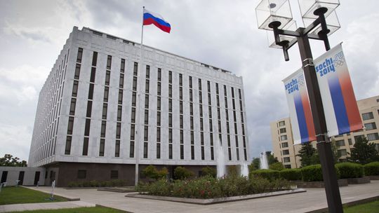Spojené štáty vyhostia 60 ruských diplomatov