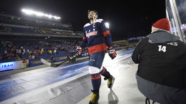 Zo Slovákov bodoval len Sekera, Ovečkin strelil pod holým nebom 40. gól v sezóne