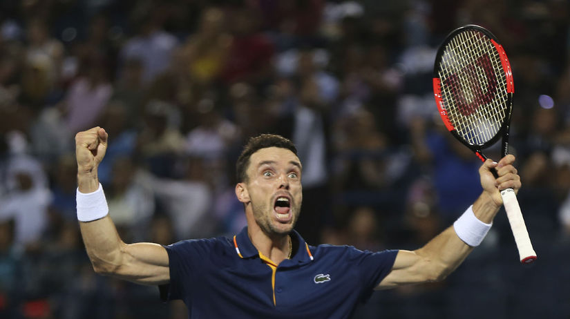Španielsky tenista Roberto Bautista Agut sa...