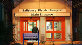 V britskej nemocnici leží bývalý ruský špión, prípad sa podobá na Litvinenkov