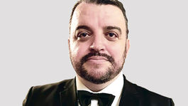 Ďalší kontroverzný kandidát na prezidenta? Podpisy začal zbierať Eduard Chmelár