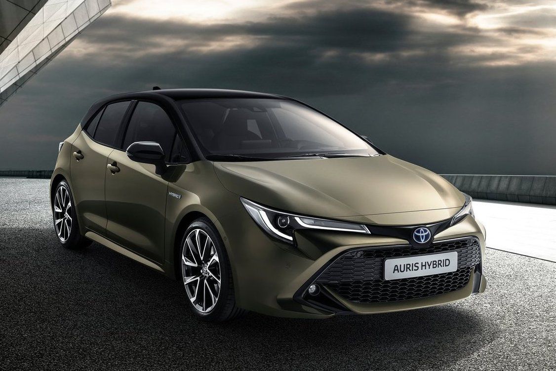 Nový Auris má výrazne dynamické tvary a predný...