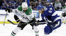 Koniec pre českú hviezdu. Hanzal si zahrá hokej až v budúcej sezóne