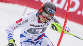 Vlhovú delilo od pódia 15 stotín sekundy. Zvíťazila Shiffrinová