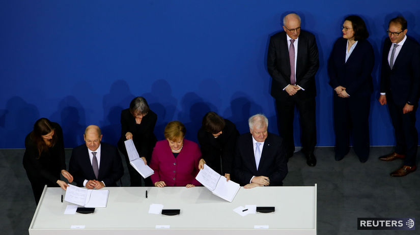 Merkelová, Seehofer, Scholz