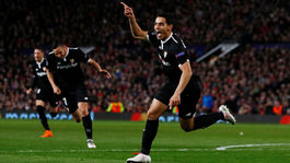 Dvojgólový Ben Yedder umlčal Old Trafford, postúpili aj Rimania