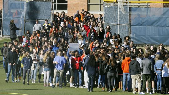 Americkí študenti si uctili obete floridského masakra