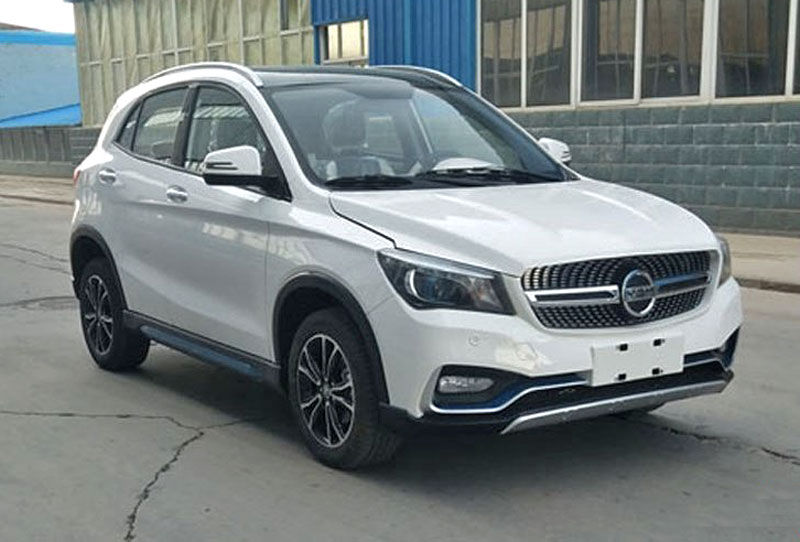 Čínsky plagiát Mercedesu-Benz GLA má podobné...