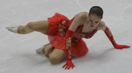 Prekvapenie na ľade. Mladučká Ruska po triumfe na olympiáde zlyhala