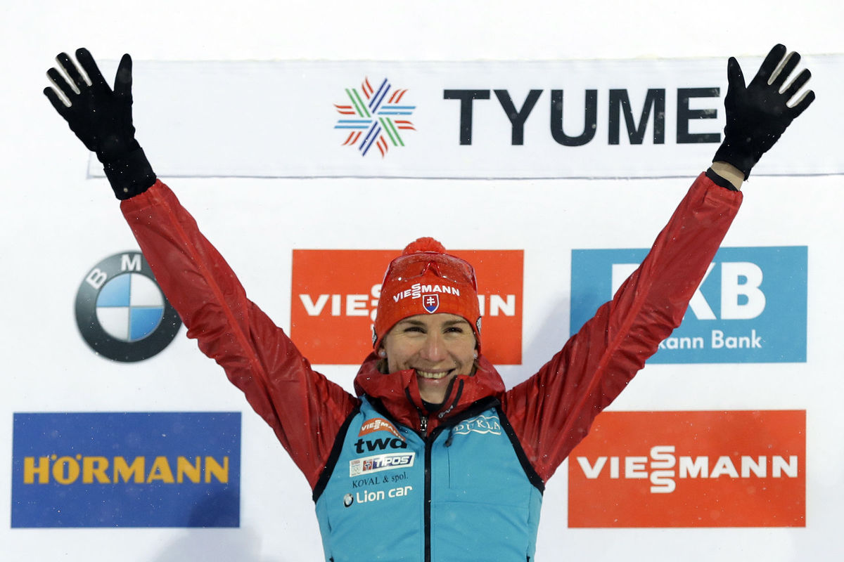 Anastasia Kuzminová na stupni pre víťaza...