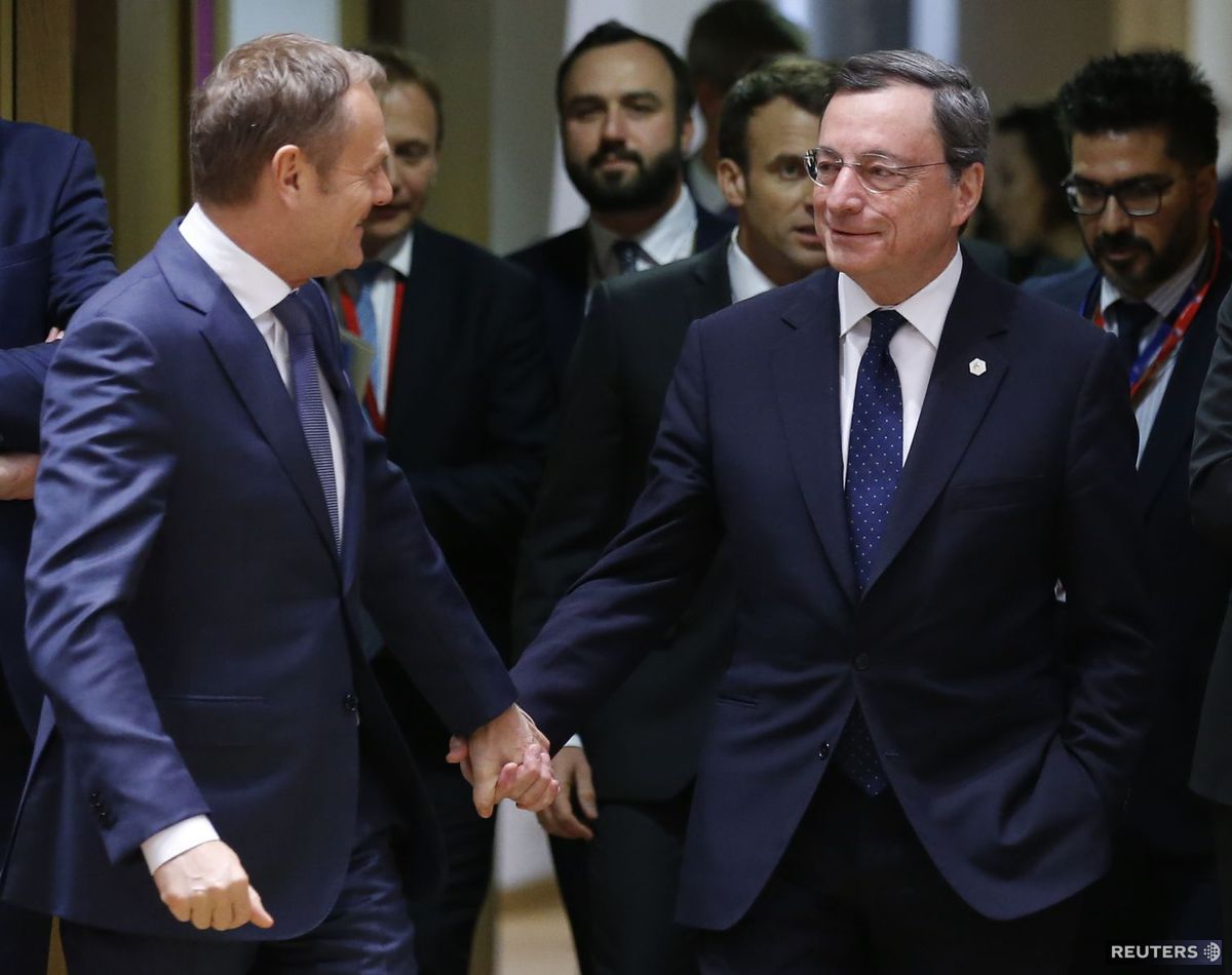 Predseda Európskej rady Donald Tusk (vľavo) a...