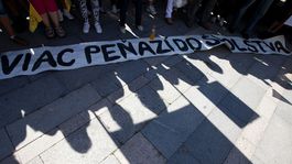 Platy učiteľov majú znovu rásť