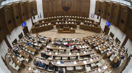Poslanci hodnotia činnosť Čižnára a Kováčika za minulý rok