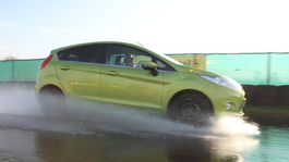 ADAC: V teste malých letných plášťov pohoreli veľké mená!