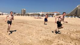 Na tartane aj naboso v piesku. Volko mieri na kľúčovú prípravu do Portugalska