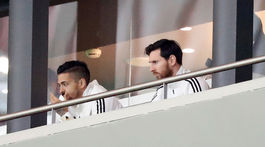 Messiho rozboleli zo spoluhráčov oči. Po šiestom góle vstal a opustil štadión