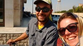 Irán očami cyklocestovateľa: Prišli sme do krajiny, kde sa píše rok 1396 (1)