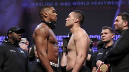 TV hity víkendu: Sagan na slávnej De Ronde, špičkový box i veľa futbalu