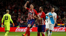 Atlético využilo zaváhanie Barcelony, znížilo stratu na jedenásť bodov