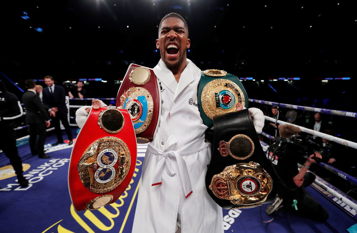 Anthony Joshua a jeho opasky majstra sveta.