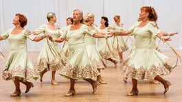 Gymnastika nie je len o saltách a premetoch! Začať s ňou môžete aj v päťdesiatke