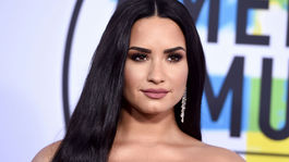 Demi Lovato sa údajne predávkovala heroínom, leží v nemocnici