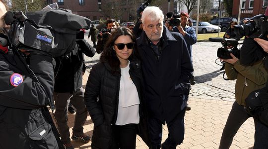 Puigdemont môže na kauciu opustiť väzenie v Neumünsteri