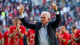 Bayern predčasne oslavuje titul. Zo Slovákov dostal šancu jedine Duda