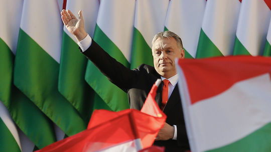 Kampaň pred komunálnymi voľbami nebola nikdy taká ostrá, vyhlásil maďarský analytik