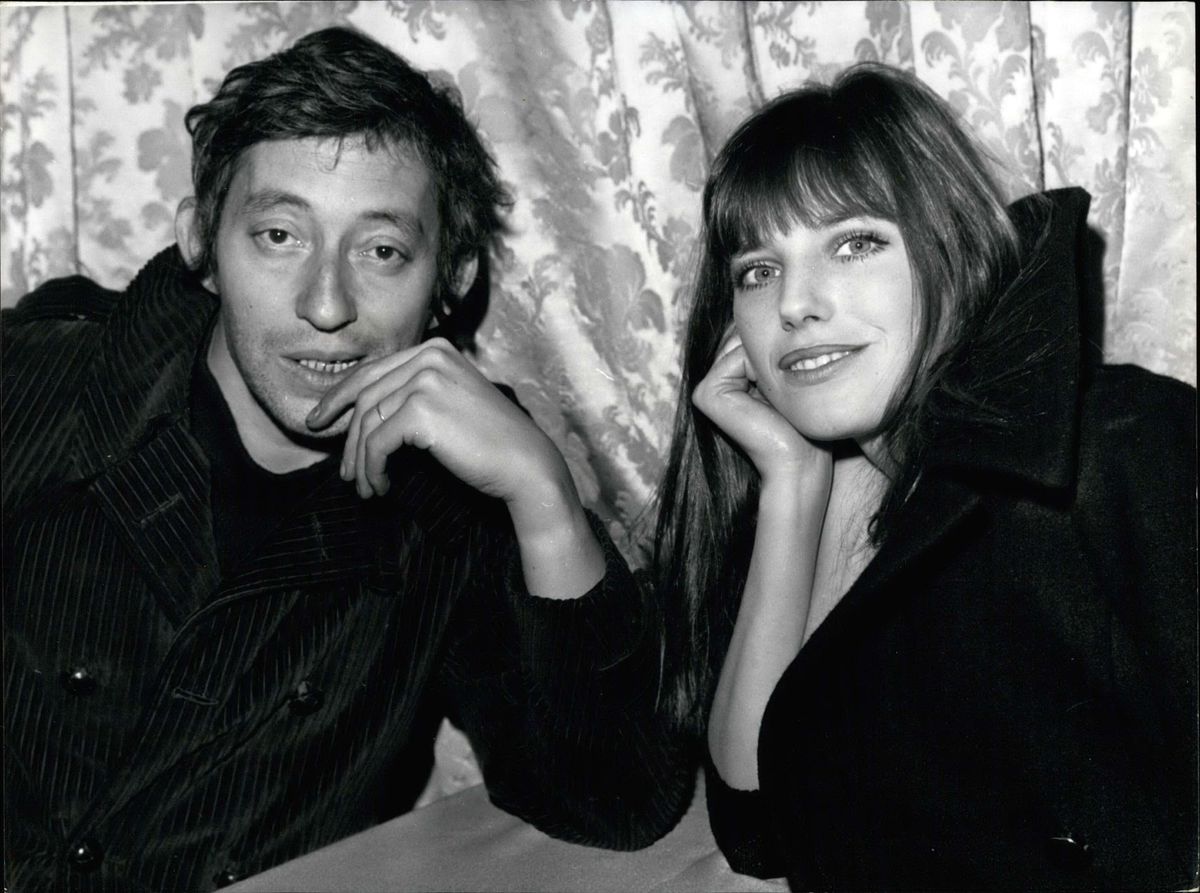Novomanželia Jane Birkin a Serge Gainsbourg v...