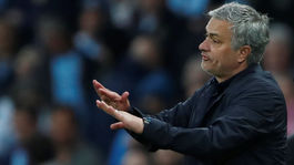 Chelsea a Manchester City vo Wembley o tradičnú prvú trofej sezóny