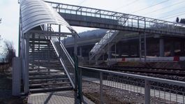 Horný Hričov sa sporí so železnicami