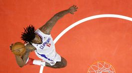 Fenomenálny výkon Jokiča, ďalšie tri tímy postúpili do play off