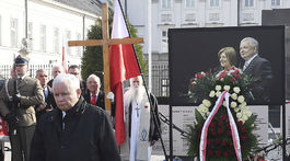 Poliaci vzdali poctu obetiam katastrofy pri Smolensku. Uplynulo od nej osem rokov