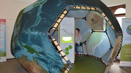 Ekologická výstava o našej planéte v Tihányiovskom kaštieli: Unesie Zem naše kroky? 