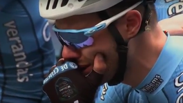 VIDEO: Pelotón niesol minútu ticha za Goolaertsa ťažko. Jeho kolegovia plakali