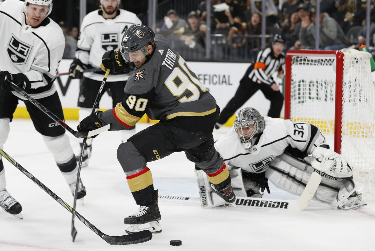 Slovenský krídelník Vegas Tomáš Tatar v zápase...