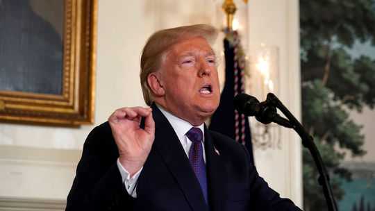 Americký prezident Donald Trump počas...