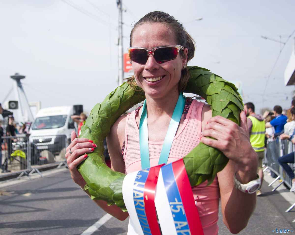 Maďarská bežkyňa Zita Kácserová dobieha ako...