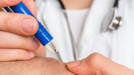 Kliešte sú už aktívne, hrozbou sú skôr malé