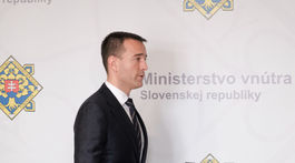 Veľmi nepríjemná situácia pre Smer, komentuje politológ Druckerovu rezignáciu