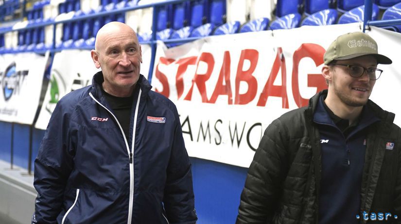 Tréner SR Craig Ramsay (vľavo).